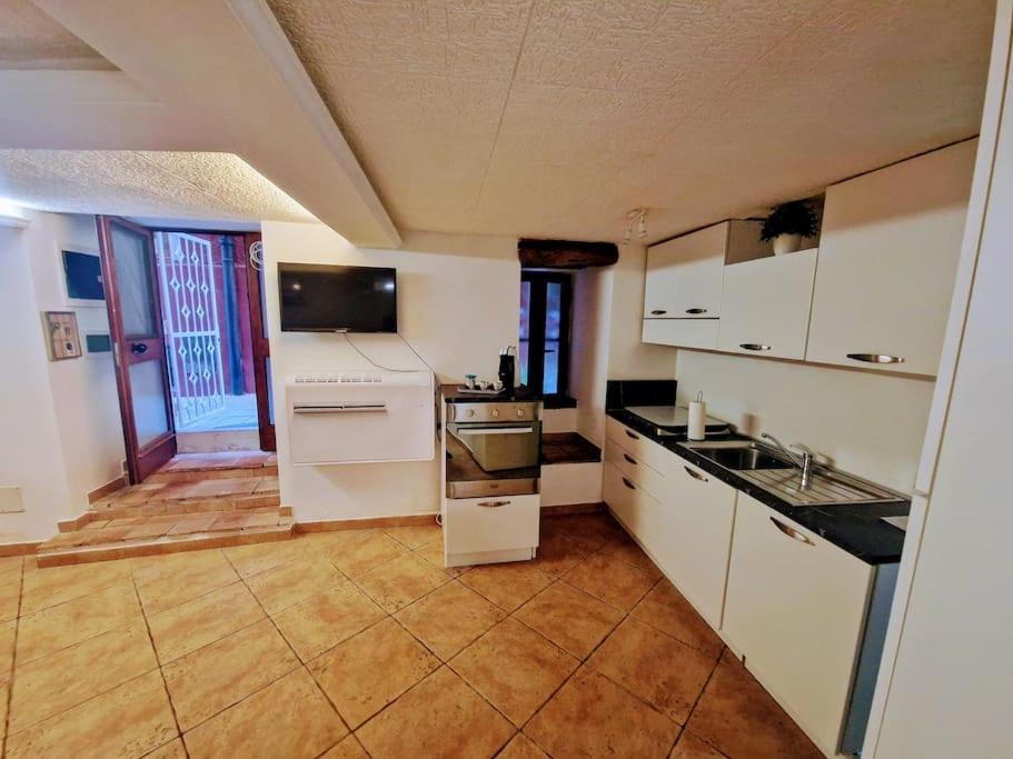 Casa Vacanza Castello Кальяри Экстерьер фото